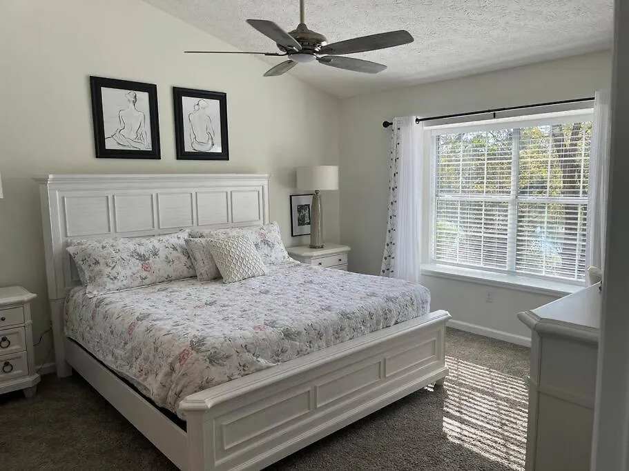 The Robin House Villa Savannah